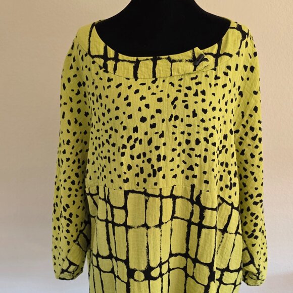 Habitat Clothes To Live In Green & Black Abstract Oversized Boxy Top Size XL - Picture 2 of 10